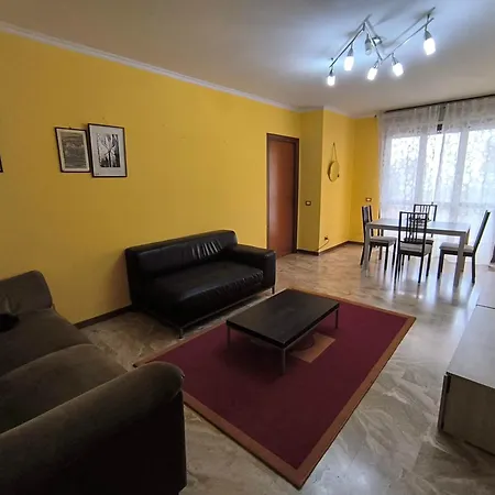 Domus Laurentina - Vicinanze Cecchignola E Metropolitana