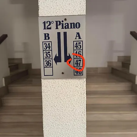 Appartamento Domus Laurentina - Vicinanze Cecchignola E Metropolitana *
