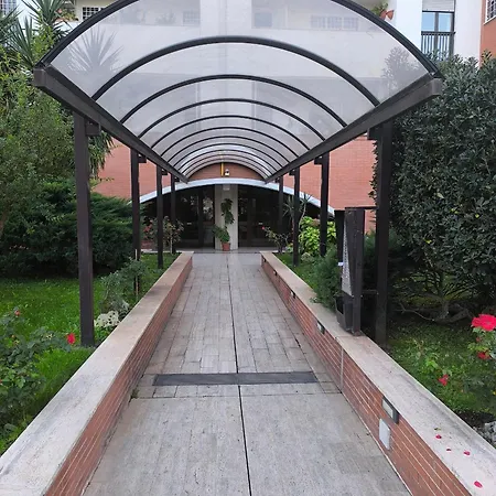 Domus Laurentina - Vicinanze Cecchignola E Metropolitana